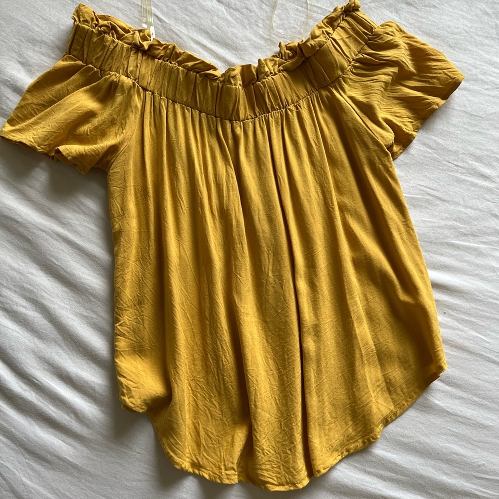Yellow off-the-shoulder Flowy top.